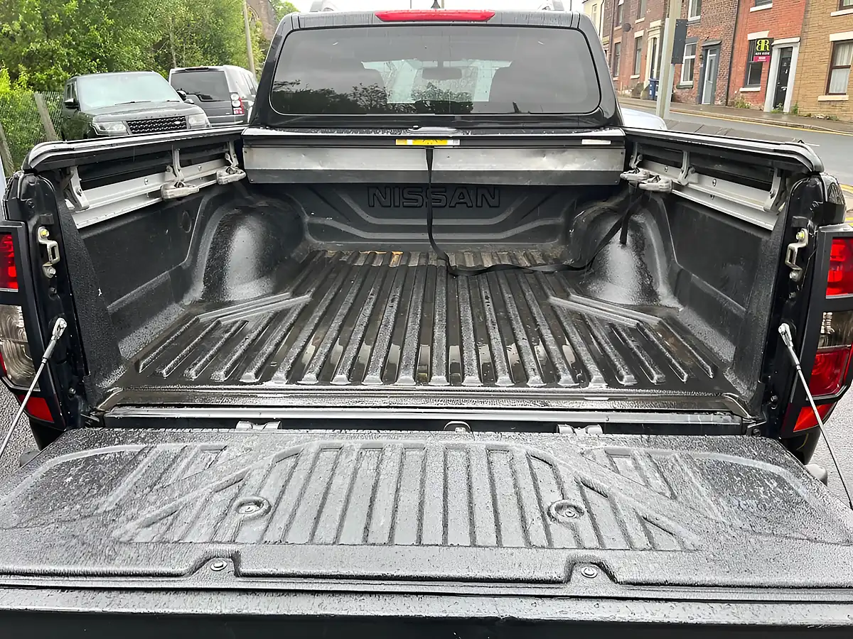 Used 2019 Nissan Navara N-Guard Black - Interior and Exterior details 18