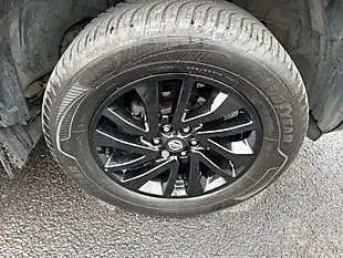 Used 2019 Nissan Navara N-Guard Black - Interior and Exterior details 9