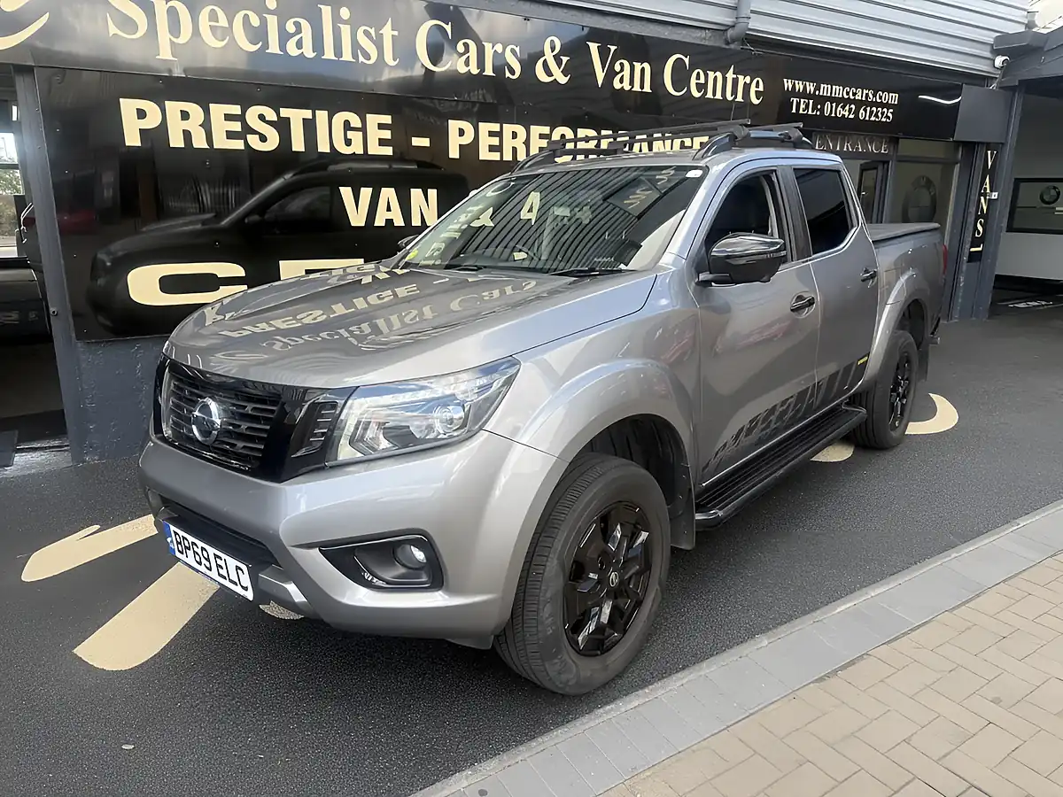 Used 2019 Nissan Navara N-Guard Grey - Front View