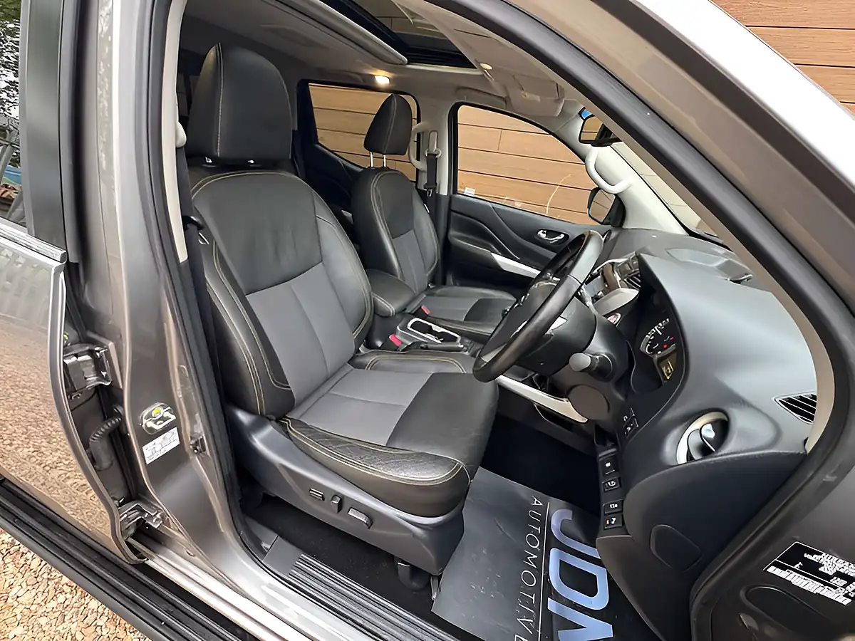 Used 2019 Nissan Navara N-Guard Grey - Interior and Exterior details 14