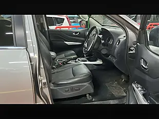 Used 2019 Nissan Navara N-Guard Twilight Grey - Interior and Exterior details 11