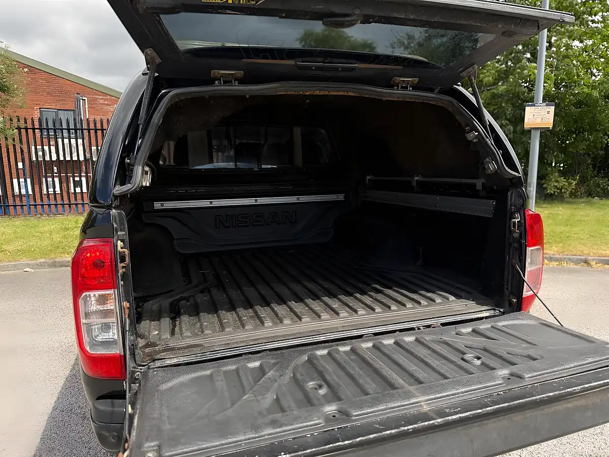Used 2019 Nissan Navara Off-Roader AT32 Black - Interior and Exterior details 15
