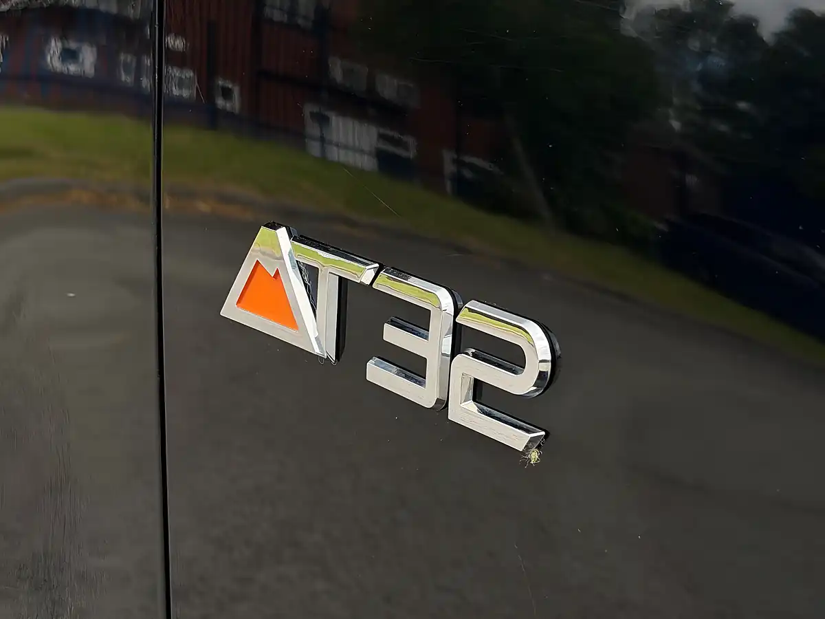 Used 2019 Nissan Navara Off-Roader AT32 Black - Interior and Exterior details 18