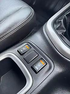 Used 2019 Nissan Navara Tekna Black - Interior and Exterior details 16