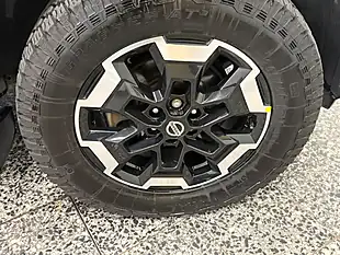 Used 2019 Nissan Navara Tekna Black - Interior and Exterior details 11