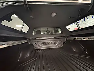 Used 2019 Nissan Navara Tekna Black - Interior and Exterior details 16