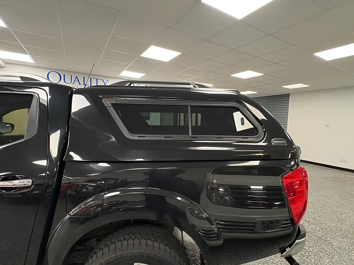Used 2019 Nissan Navara Tekna Black - Interior and Exterior details 18