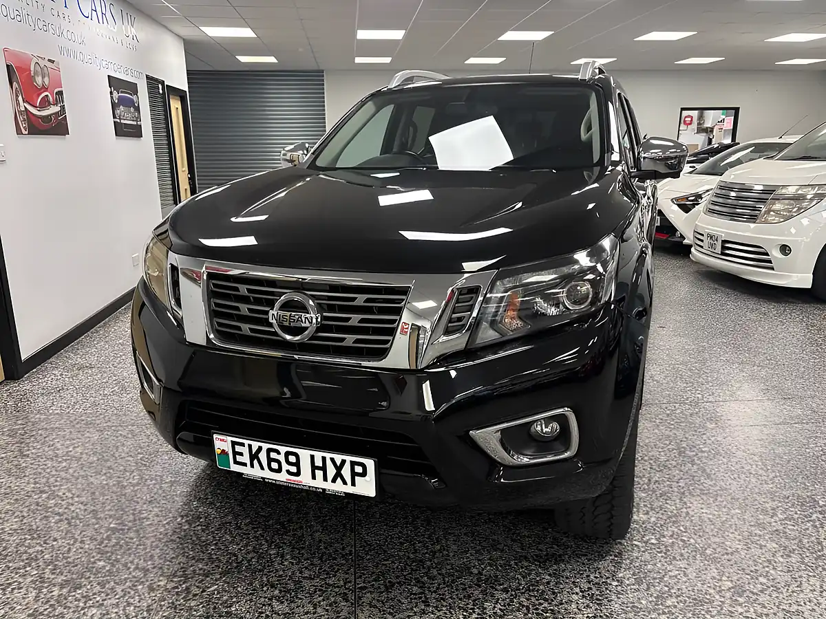 Used 2019 Nissan Navara Tekna Black - Interior and Exterior details 5
