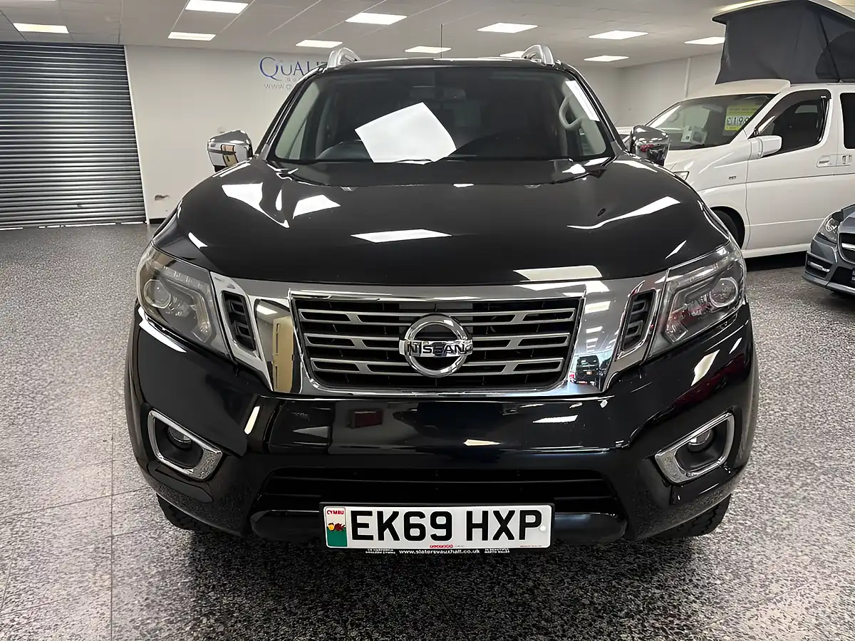 Used 2019 Nissan Navara Tekna Black - Interior and Exterior details 6