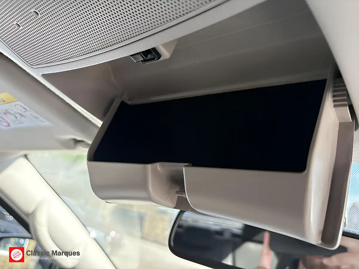 Used 2019 Nissan Navara Tekna Black - Interior and Exterior details 18