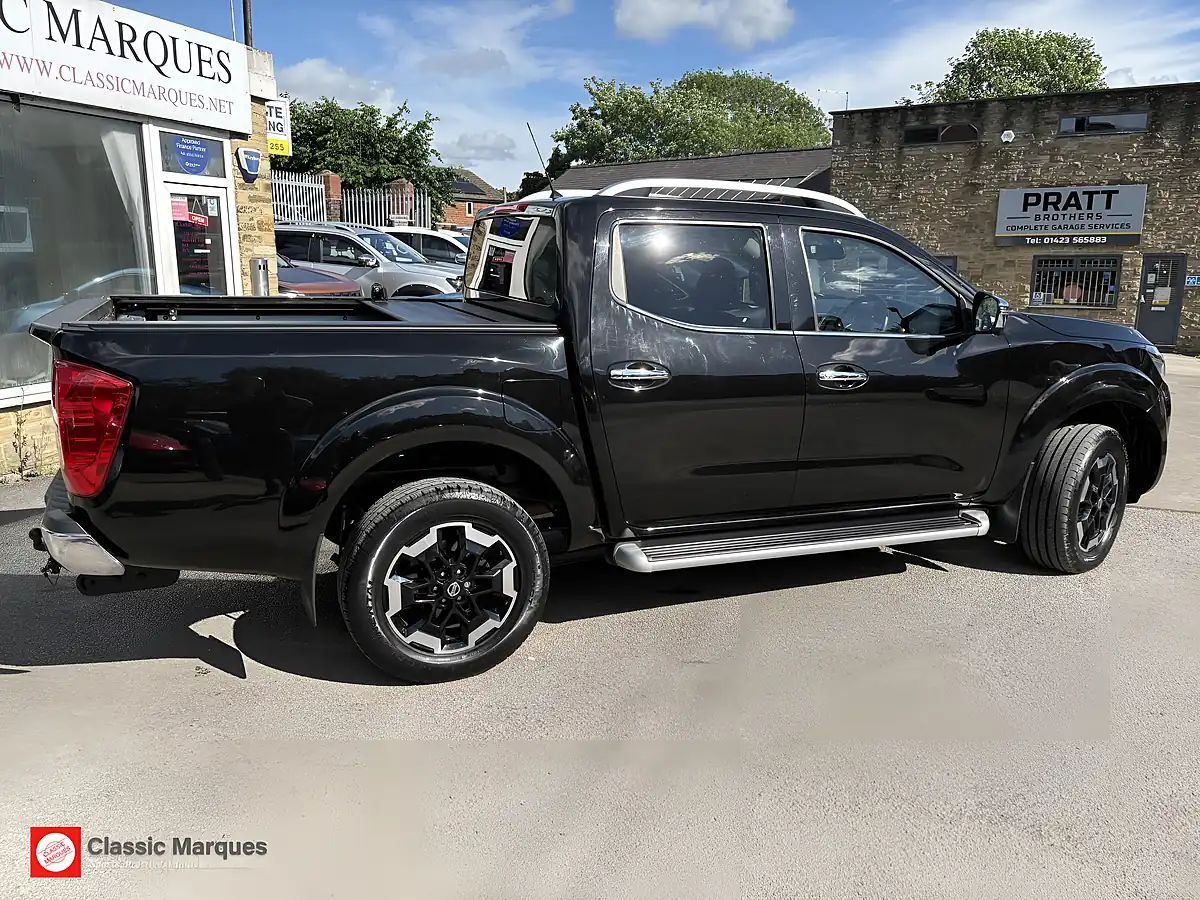 Used 2019 Nissan Navara Tekna Black - Interior and Exterior details 3