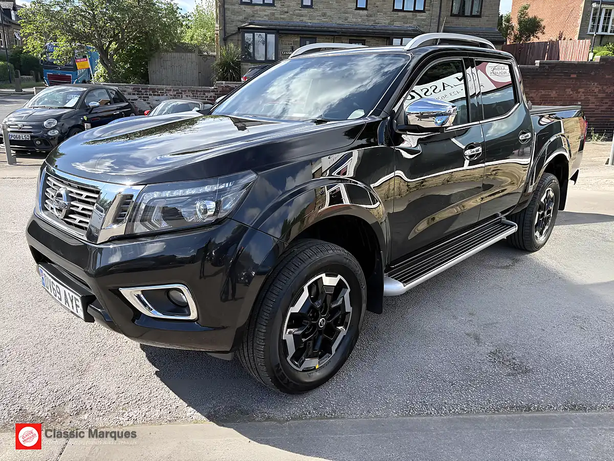 Used 2019 Nissan Navara Tekna Black - Interior and Exterior details 4