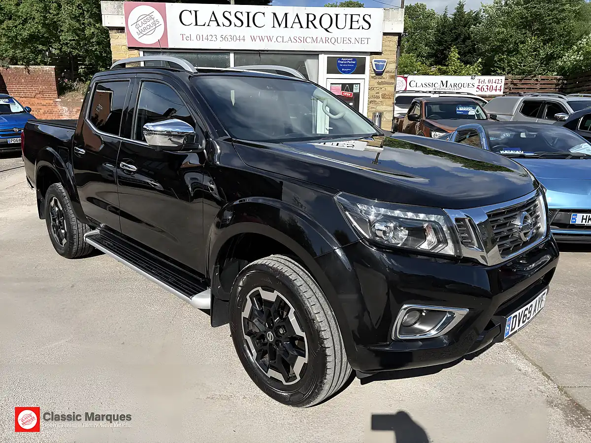 Used 2019 Nissan Navara Tekna Black - Interior and Exterior details 6