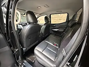 Used 2019 Nissan Navara Tekna Black - Interior and Exterior details 11