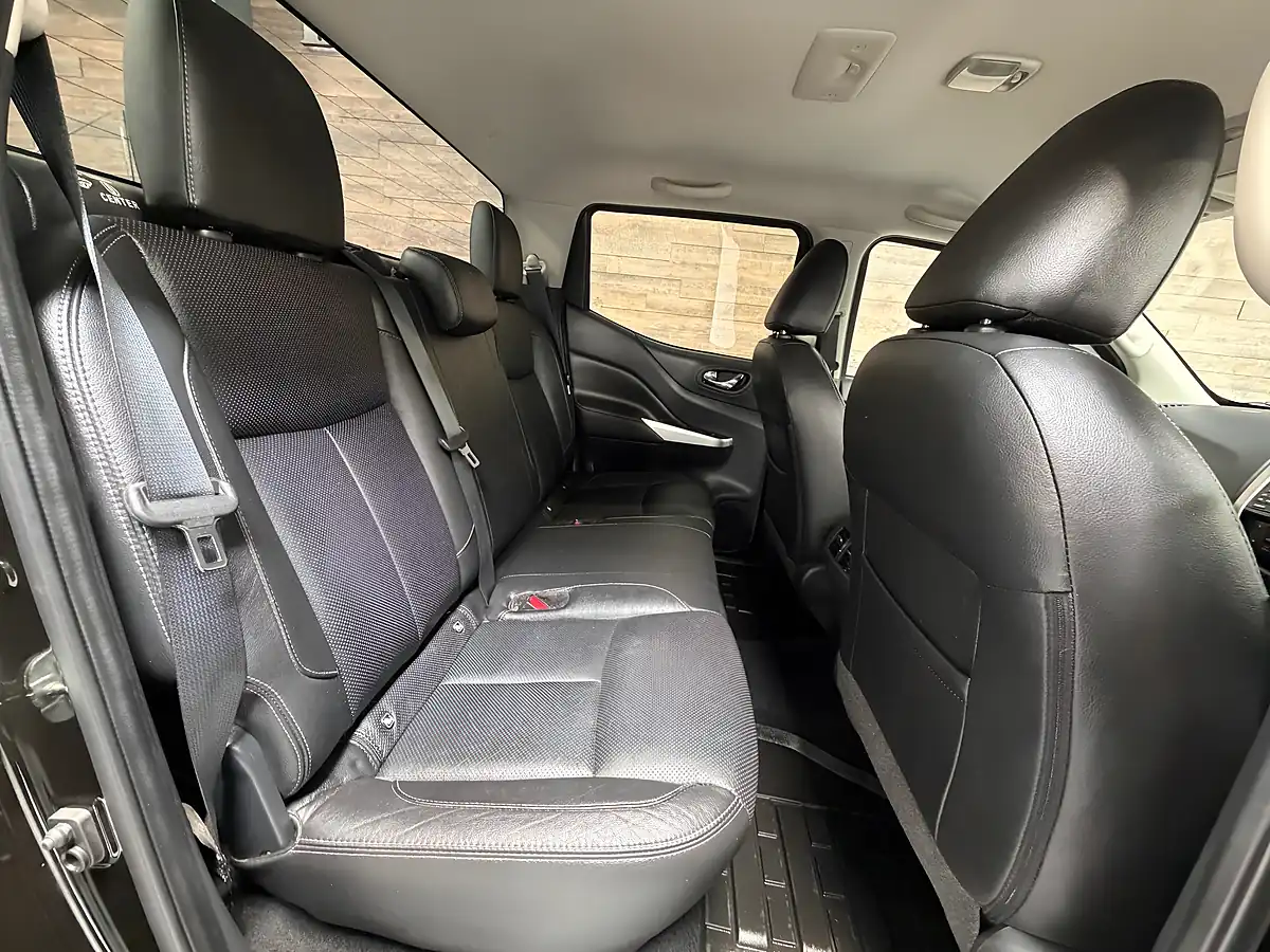 Used 2019 Nissan Navara Tekna Black - Interior and Exterior details 14