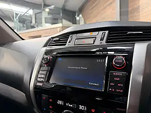 Used 2019 Nissan Navara Tekna Black - Interior and Exterior details 17