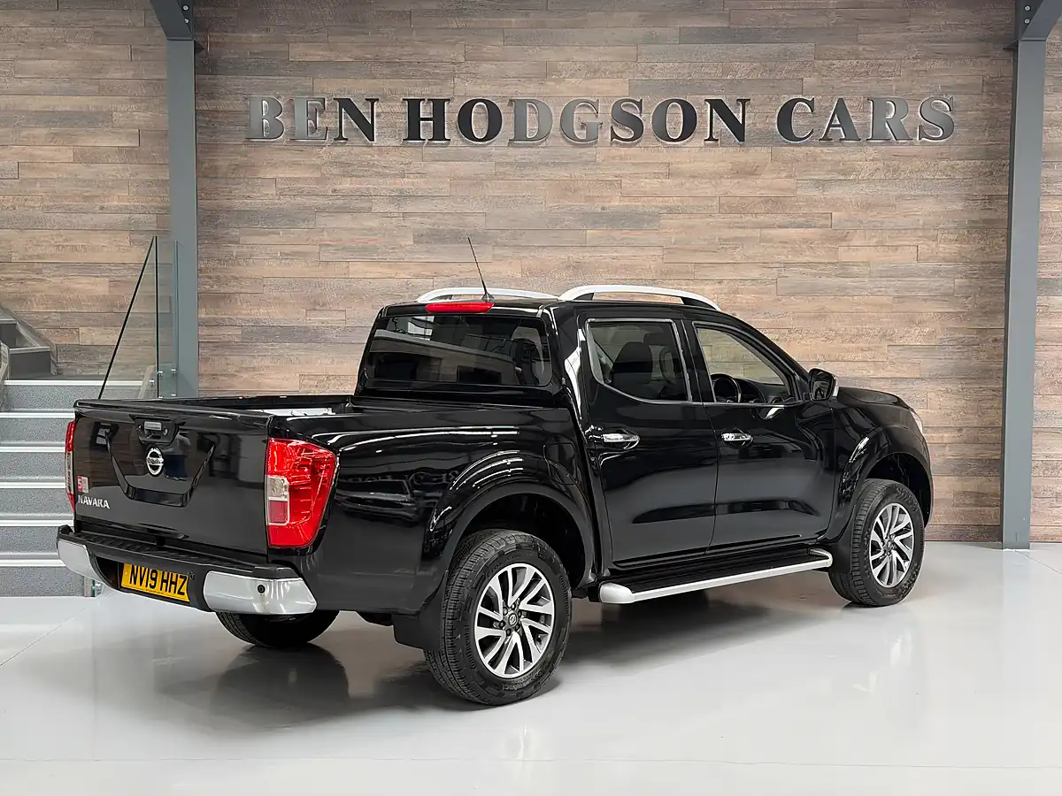Used 2019 Nissan Navara Tekna Black - Interior and Exterior details 3