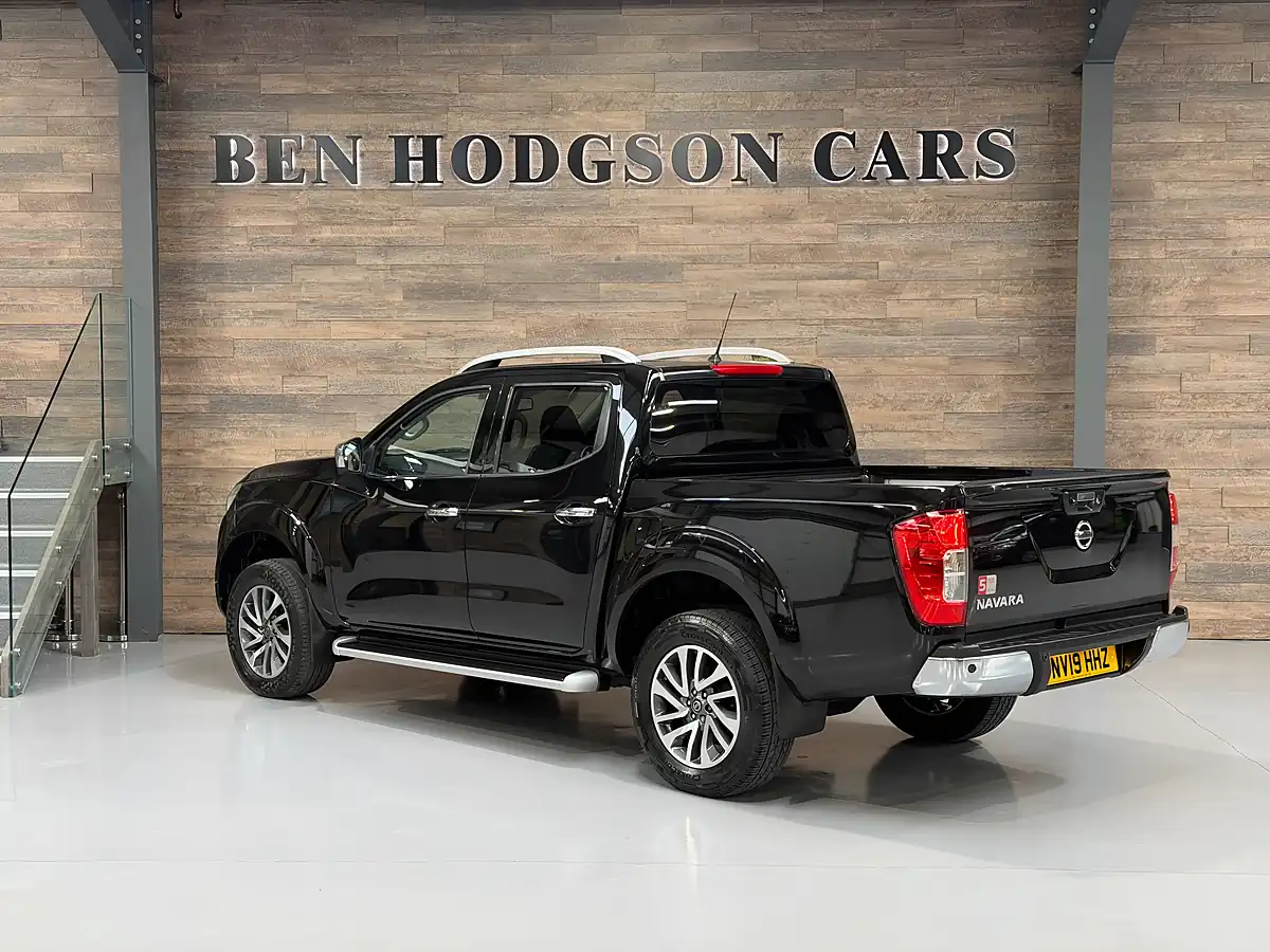 Used 2019 Nissan Navara Tekna Black - Interior and Exterior details 4