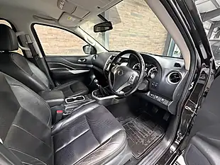 Used 2019 Nissan Navara Tekna Black - Interior and Exterior details 7