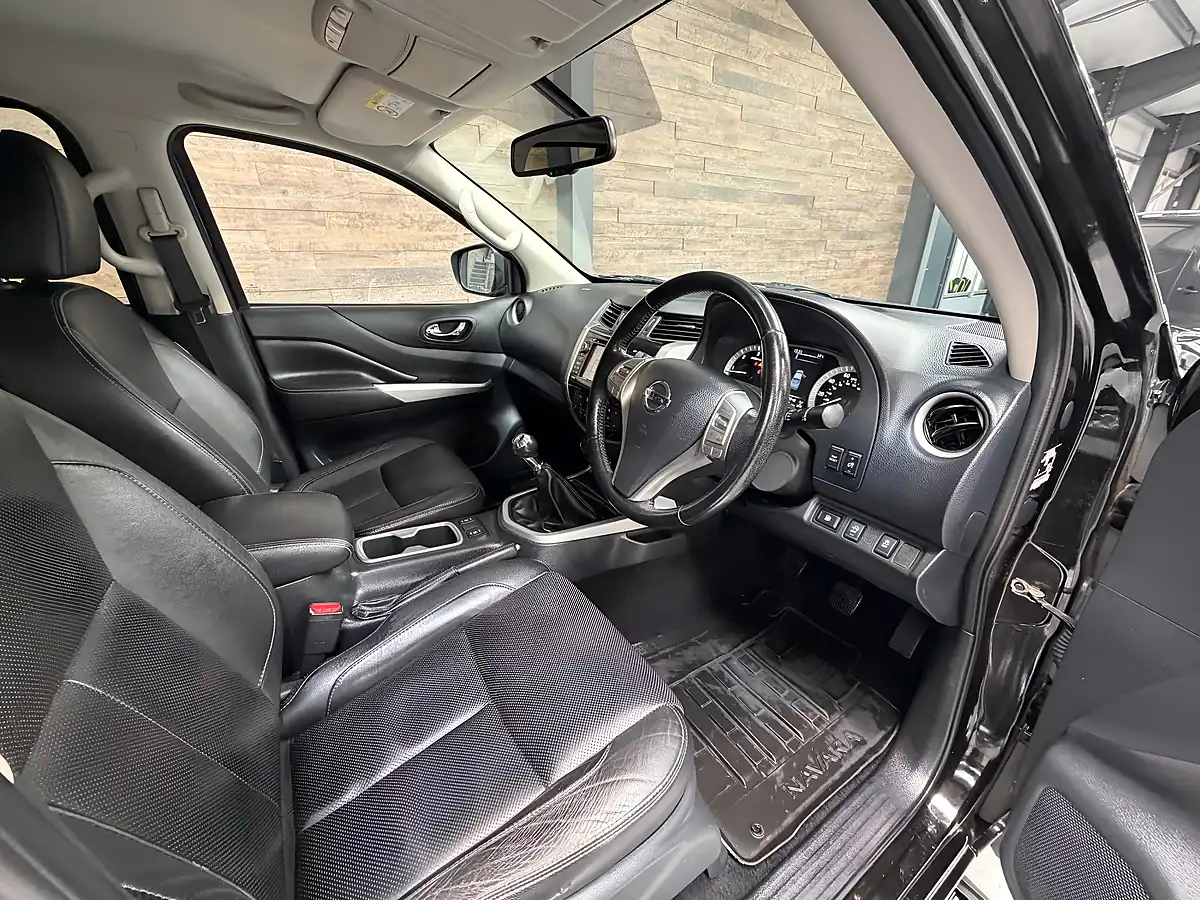 Used 2019 Nissan Navara Tekna Black - Interior and Exterior details 7