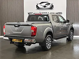 Used 2019 Nissan Navara Tekna Grey - Interior and Exterior details 12