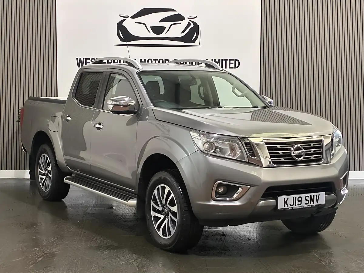 Used 2019 Nissan Navara Tekna Grey - Interior and Exterior details 20