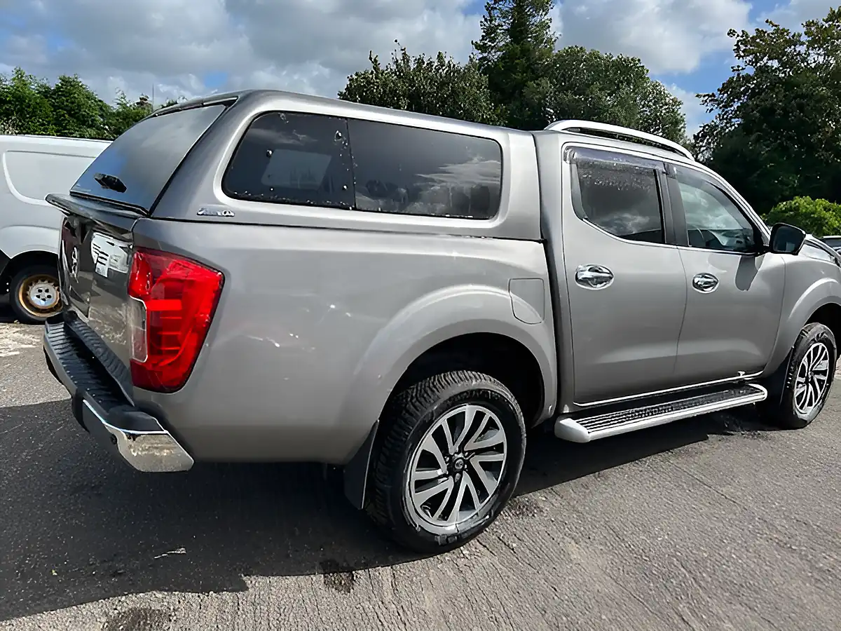 Used 2019 Nissan Navara Tekna Shr Dcb Grey - Interior and Exterior details 12
