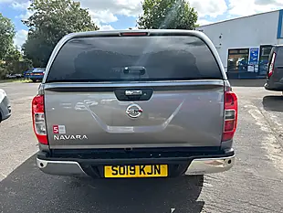 Used 2019 Nissan Navara Tekna Shr Dcb Grey - Interior and Exterior details 8