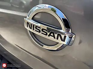 Used 2019 Nissan Navara Tekna Twilight Grey - Interior and Exterior details 10