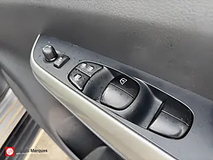 Used 2019 Nissan Navara Tekna Twilight Grey - Interior and Exterior details 14