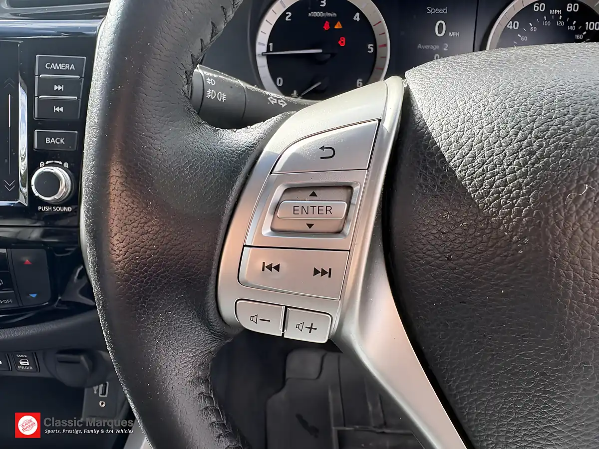 Used 2019 Nissan Navara Tekna Twilight Grey - Interior and Exterior details 15