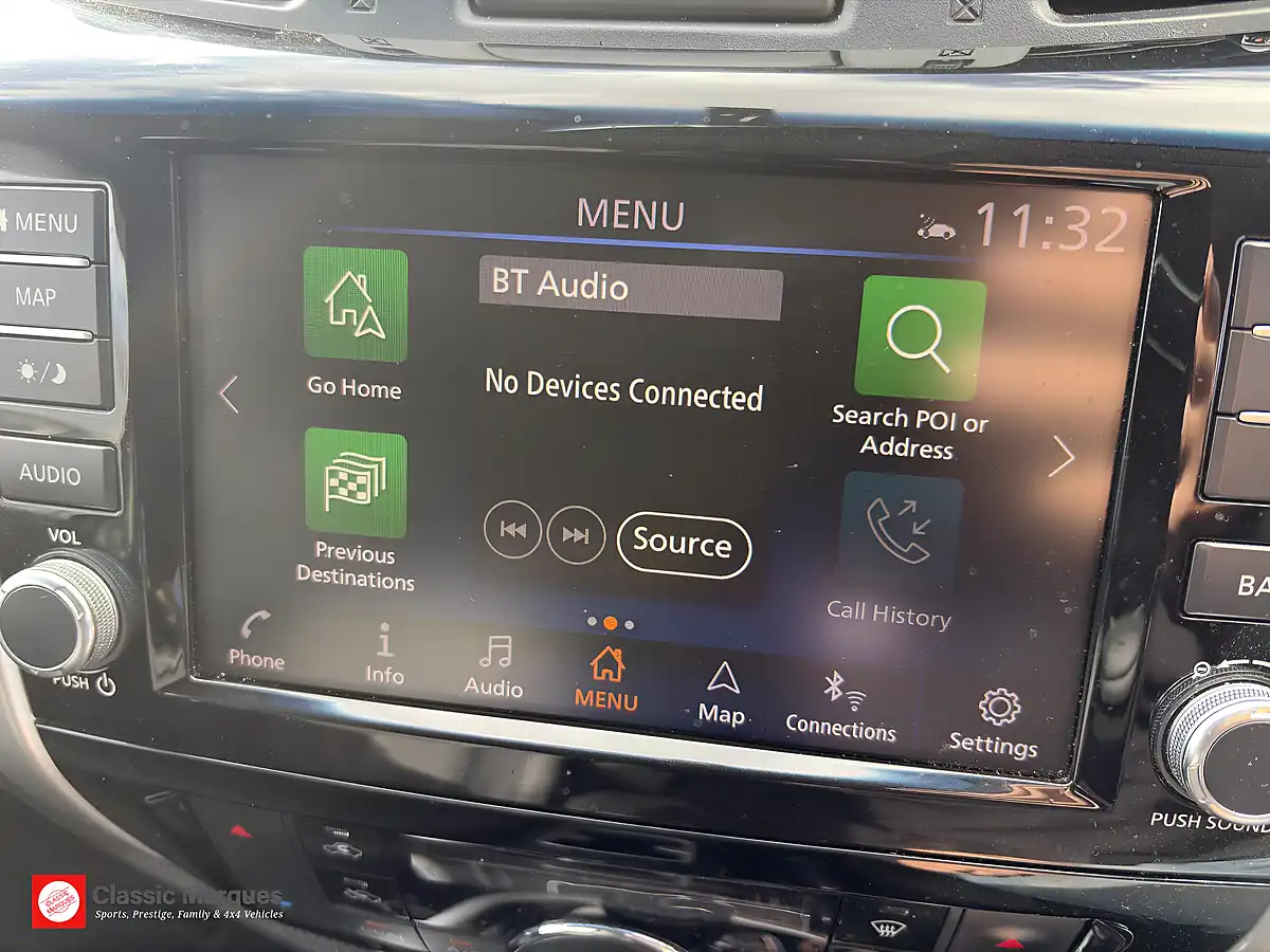 Used 2019 Nissan Navara Tekna Twilight Grey - Interior and Exterior details 16