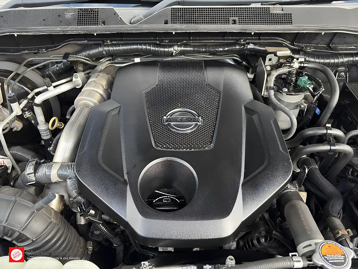 Used 2019 Nissan Navara Tekna Twilight Grey - Interior and Exterior details 19