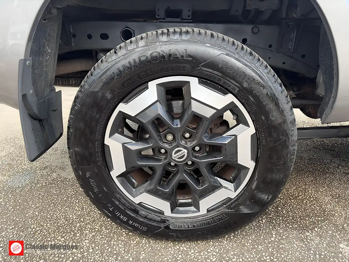 Used 2019 Nissan Navara Tekna Twilight Grey - Interior and Exterior details 20