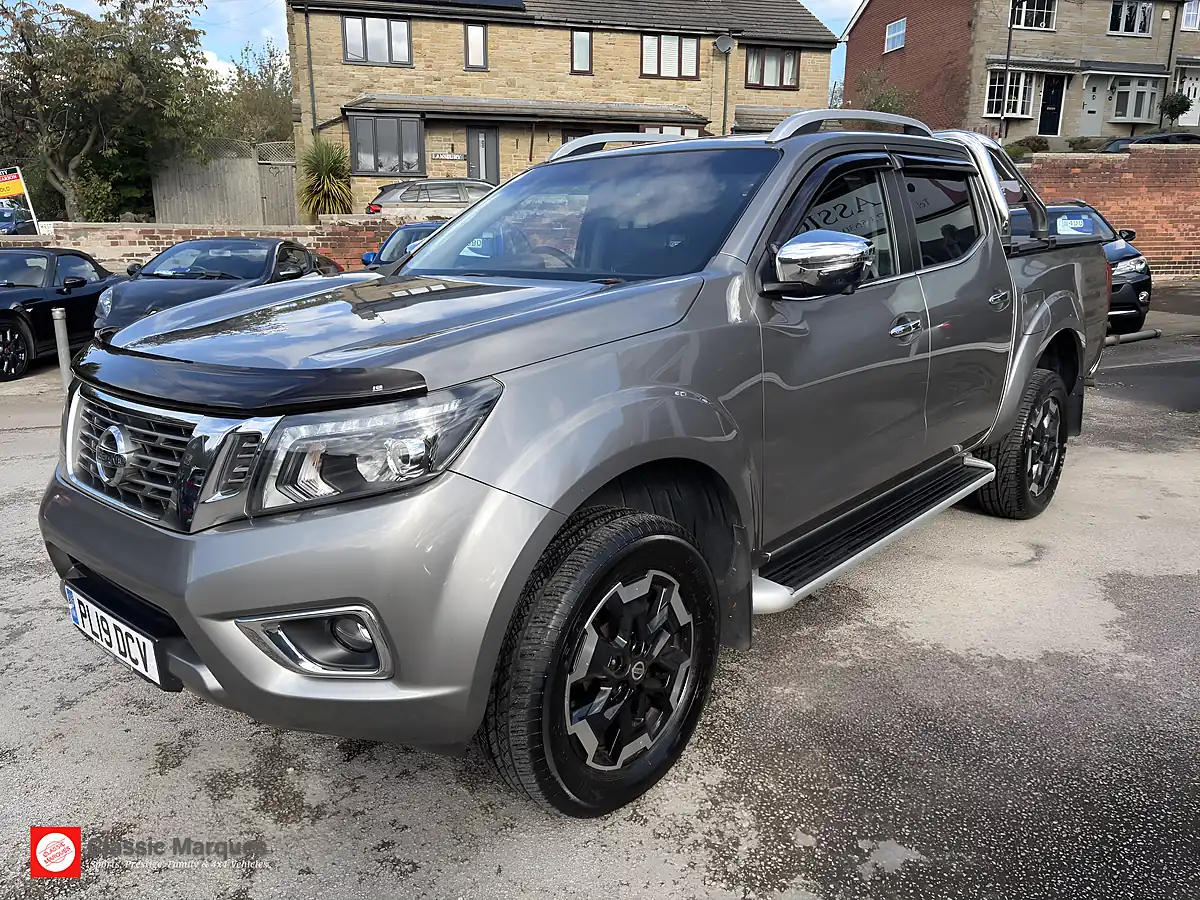 Used 2019 Nissan Navara Tekna Twilight Grey - Interior and Exterior details 4