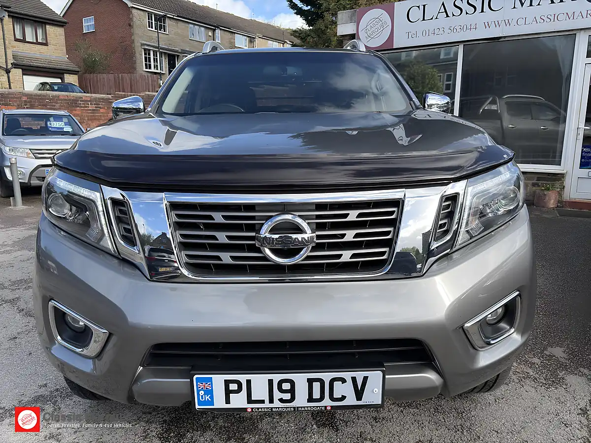 Used 2019 Nissan Navara Tekna Twilight Grey - Interior and Exterior details 5