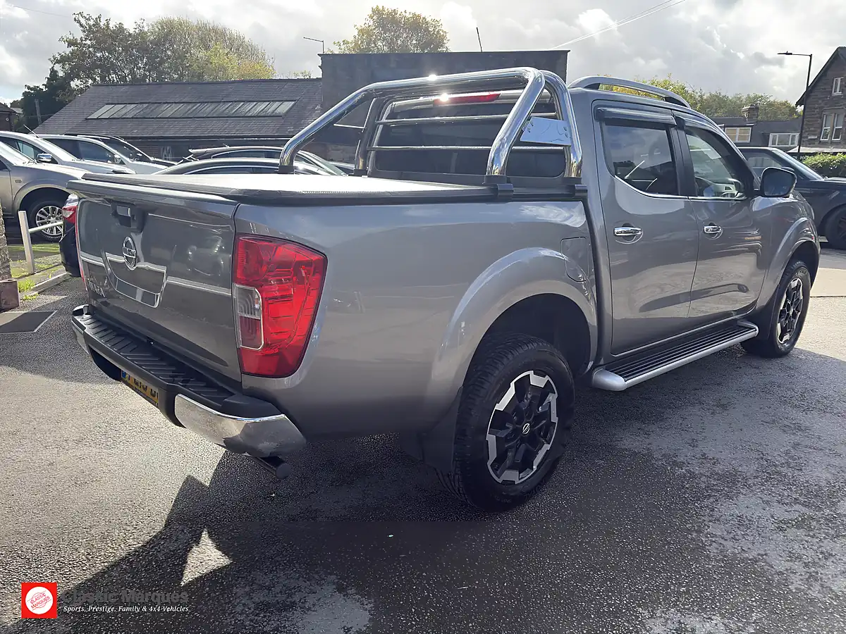 Used 2019 Nissan Navara Tekna Twilight Grey - Interior and Exterior details 8