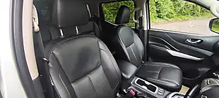 Used 2019 Nissan Navara Tekna White - Interior and Exterior details 10