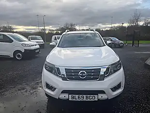Used 2019 Nissan Navara Tekna White - Interior and Exterior details 11