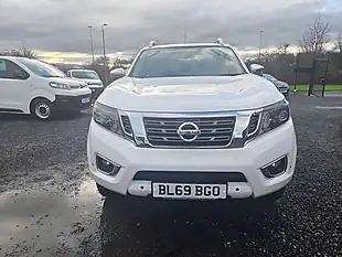 Used 2019 Nissan Navara Tekna White - Interior and Exterior details 12