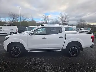 Used 2019 Nissan Navara Tekna White - Interior and Exterior details 8