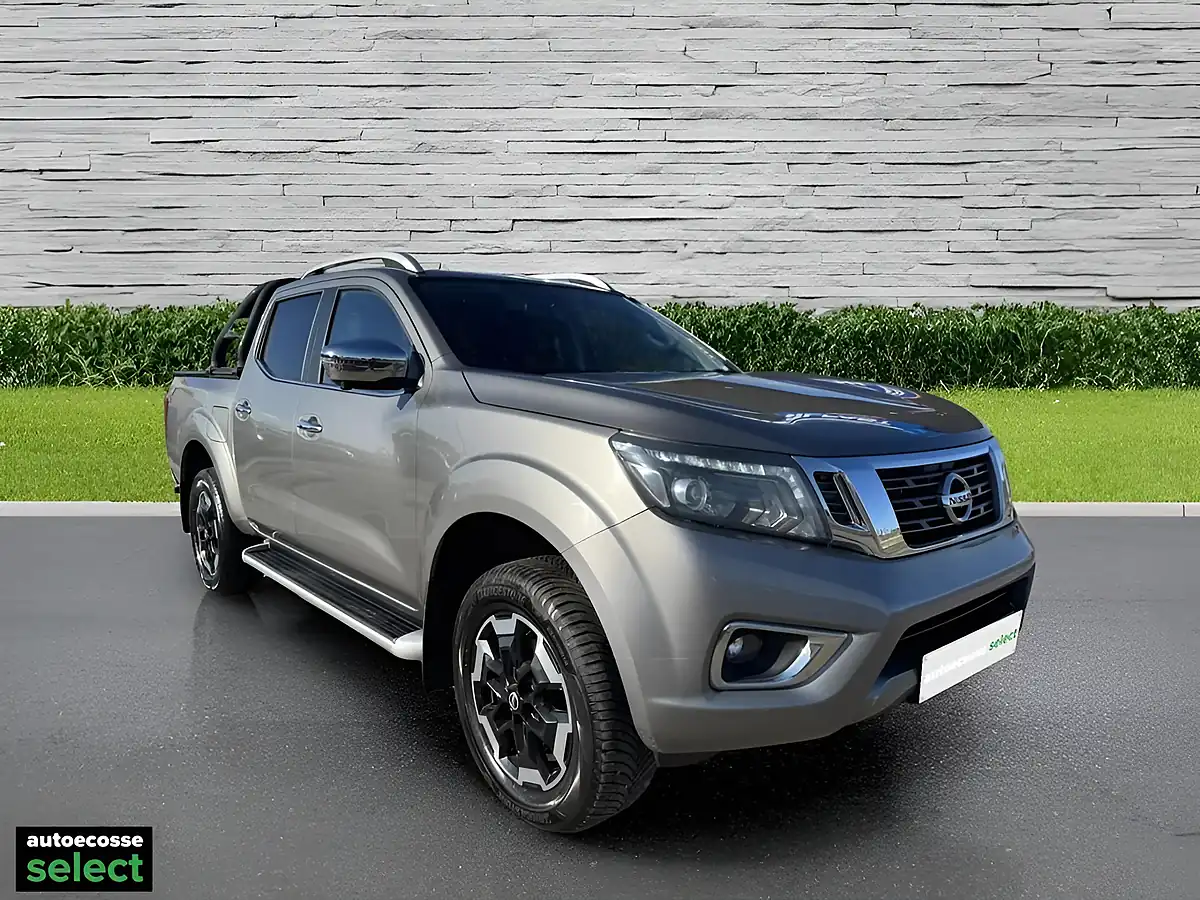 Used 2019 Nissan Navara Tekna White - Interior and Exterior details 3