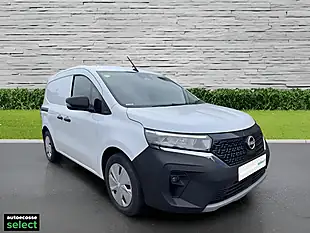 Used 2019 Nissan Navara Tekna White - Interior and Exterior details 4