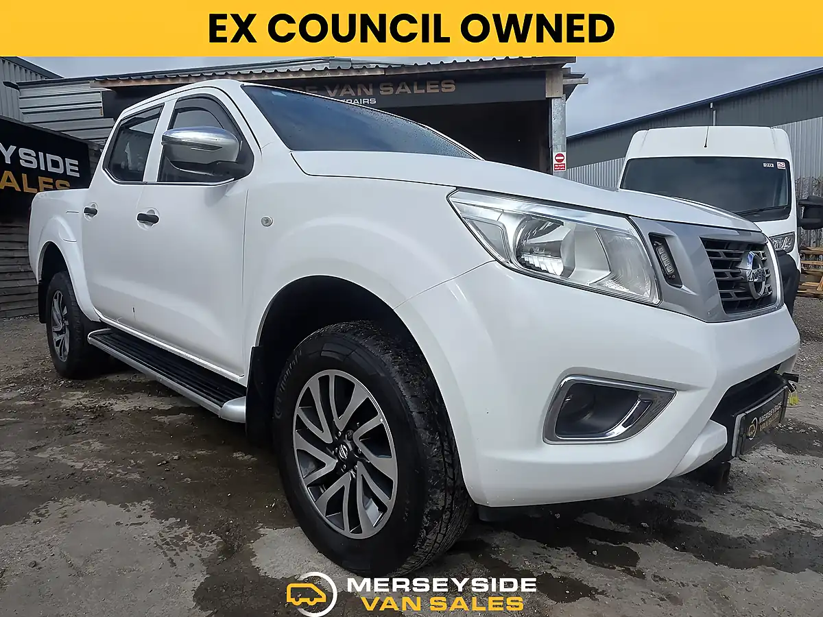 Used 2019 Nissan Navara Visia White - Front View