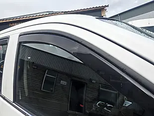 Used 2019 Nissan Navara Visia White - Interior and Exterior details 13