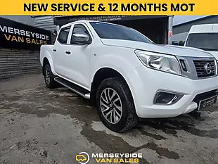 Used 2019 Nissan Navara Visia White - Interior and Exterior details 2