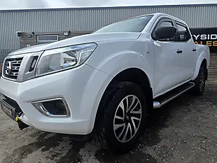 Used 2019 Nissan Navara Visia White - Interior and Exterior details 6
