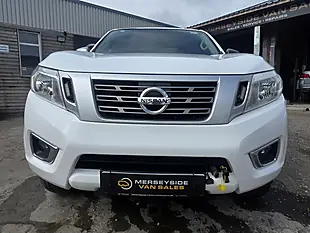 Used 2019 Nissan Navara Visia White - Interior and Exterior details 7