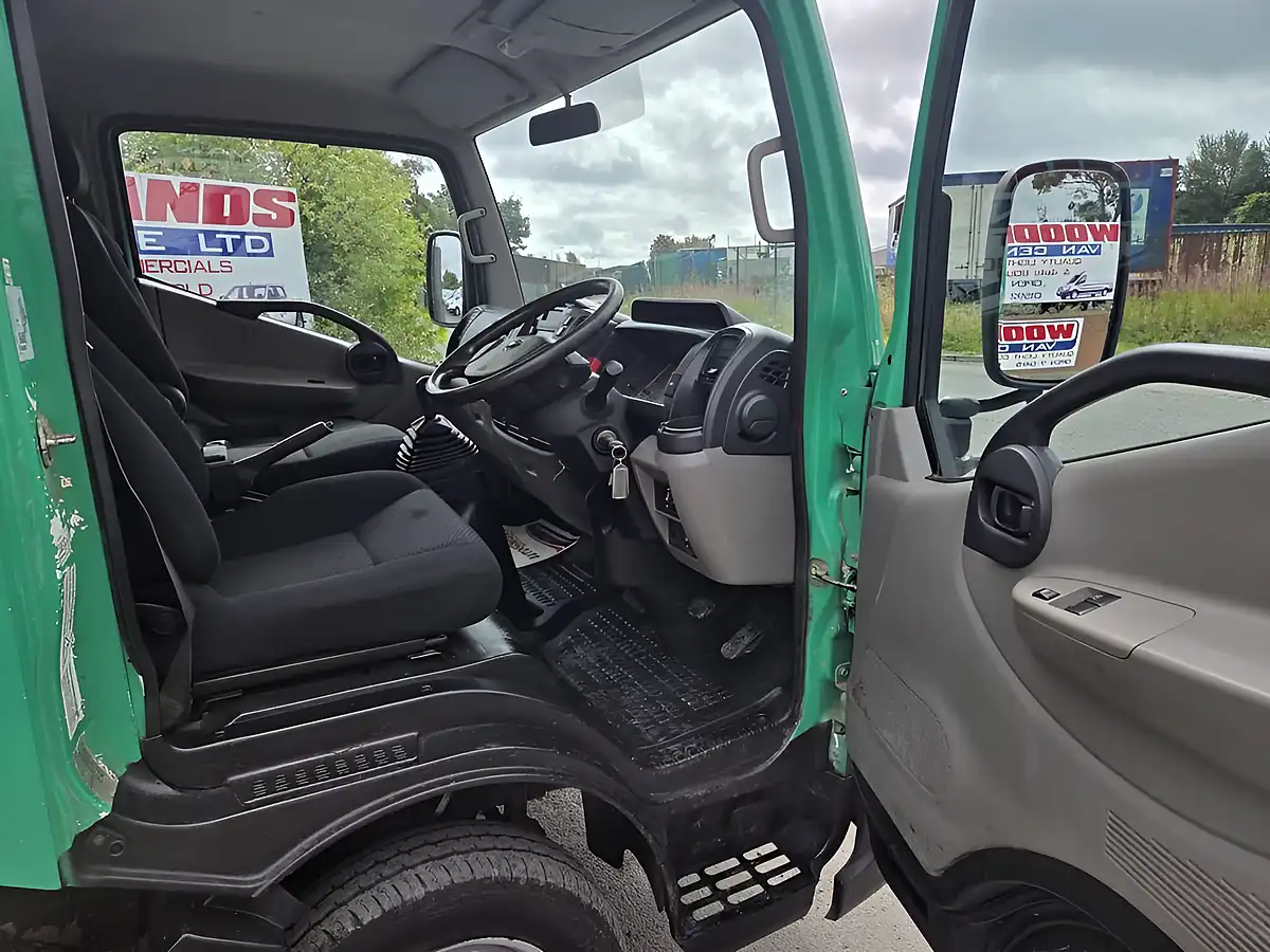 Used 2019 Nissan Nt400 Cabstar 35.13 Lwb White - Interior and Exterior details 8