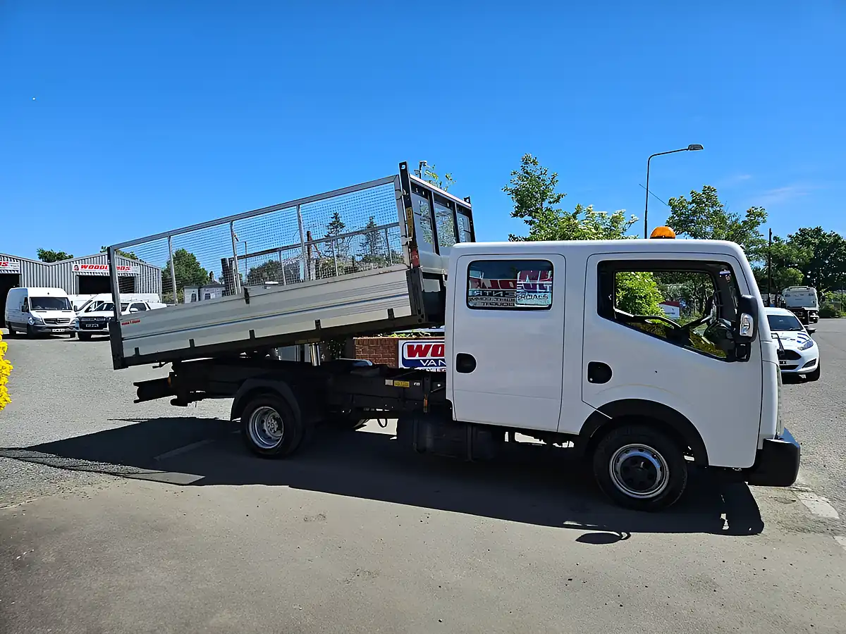 Used 2019 Nissan Nt400 Cabstar 35.15 Lwb Crew Cab Tipper Grey - Interior and Exterior details 2